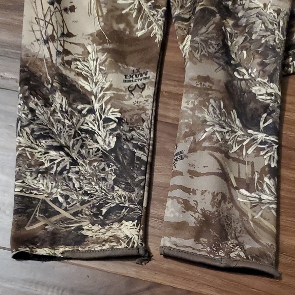 Realtree Brown and Tan Camouflage Jacket - Picture 8 of 8